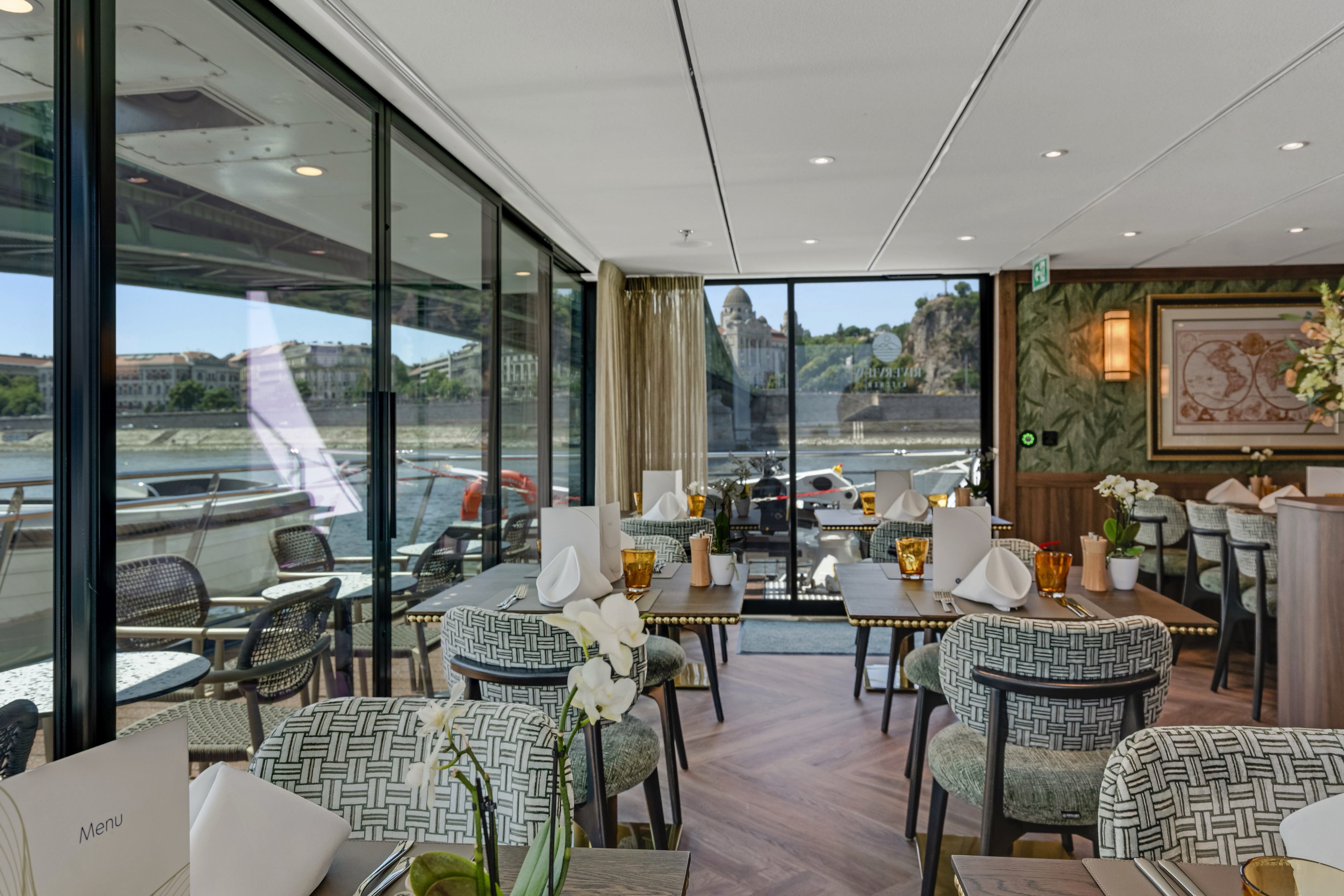 MS Riviera Radiance - Riverview Kitchen